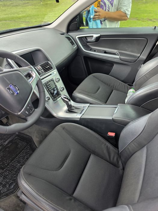 Продам Volvo xc60 2016 2.0