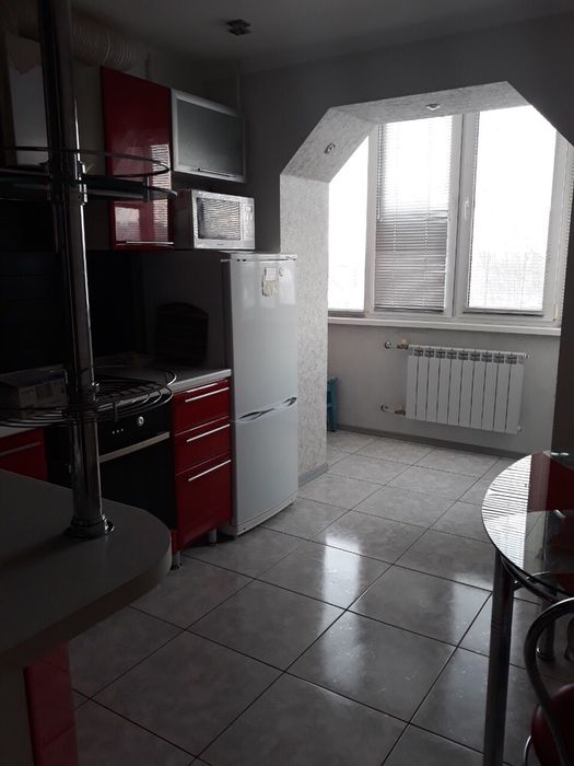 Подобова аренда квартири в районі вул.Велика Бердичівська від власника