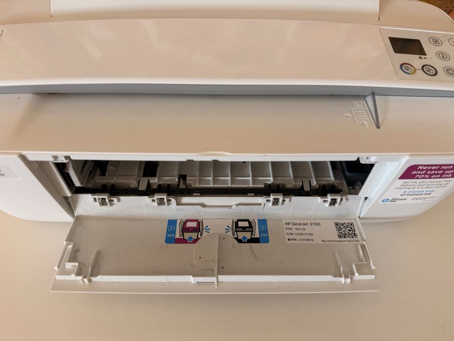 Impressora HP DeskJet 3750 – Imprime, Digitaliza e Copia