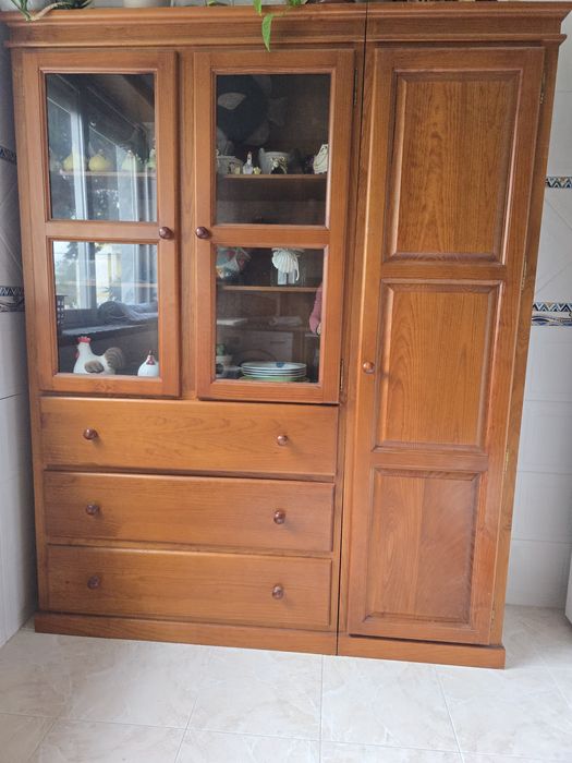 Móvel/louceiro madeira