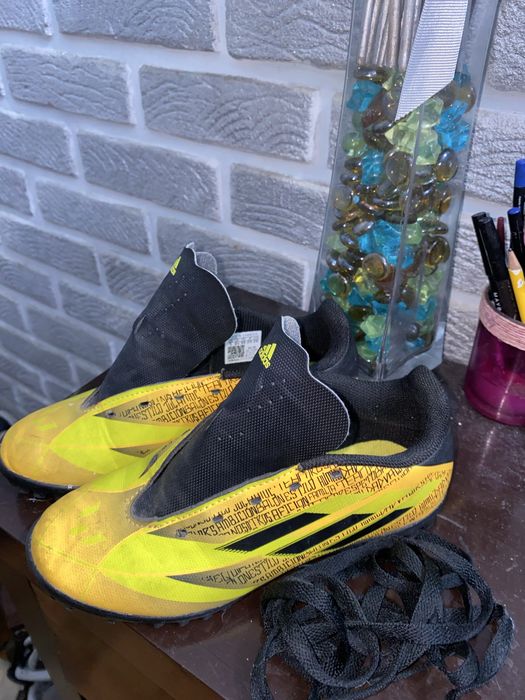 Chuteiras de Futbol Adidas,Tamanho 35