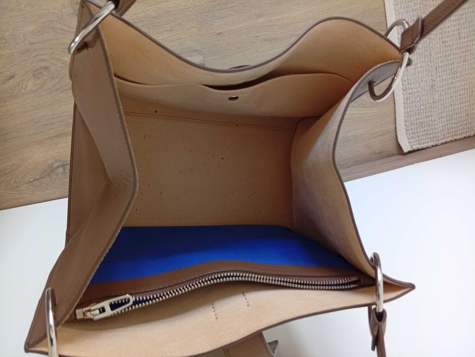 Mala Bimba Y Lola de pele taupe