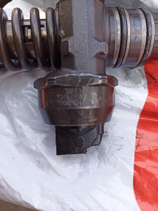 Насос форсунка 1.9 TDI Volkswagen Passat B5 Golf IV Фольксваген Пассат