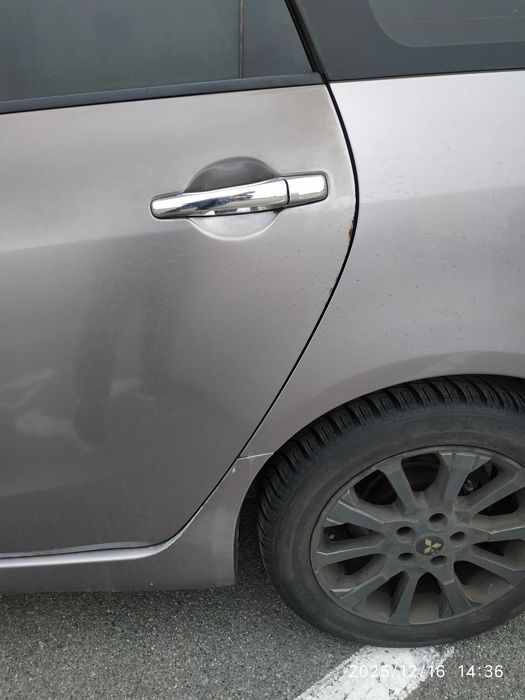 Mitsubishi Grandis 2006 Автомат