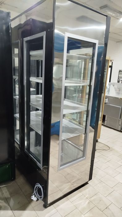 Холодильная Универсальная Витрина АКВАРИУМ С 4.сторон Стекло 016