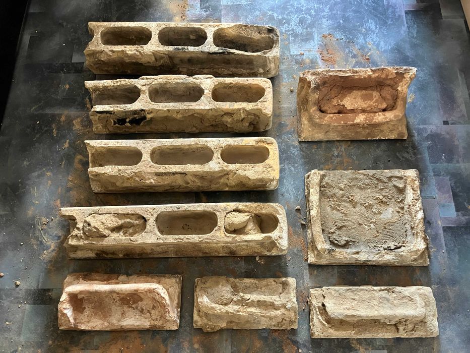 Kafle z rozebranego pieca kaflowego - kafle piecowe