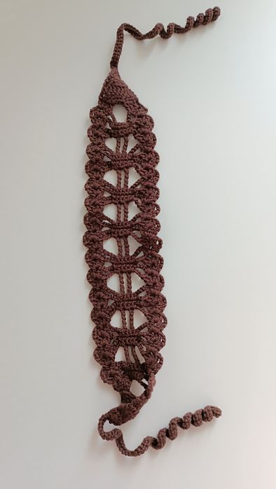 Opaska na włosy na szydełku