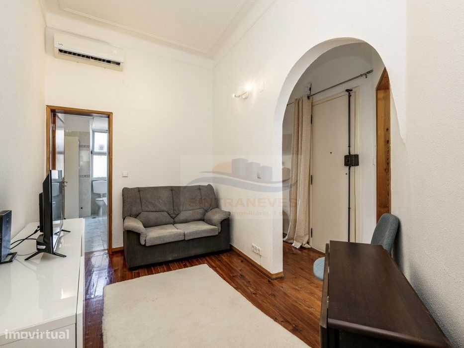 Elegância, Luz Natural e Conforto - T2 Pronto a Habitar na Penha de...