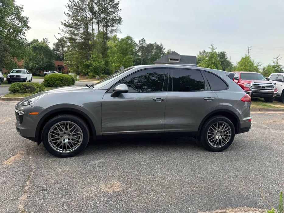 Porsche Cayenne      2017