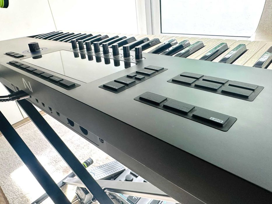 Teclado Native Instruments Kontrol S61 MK3