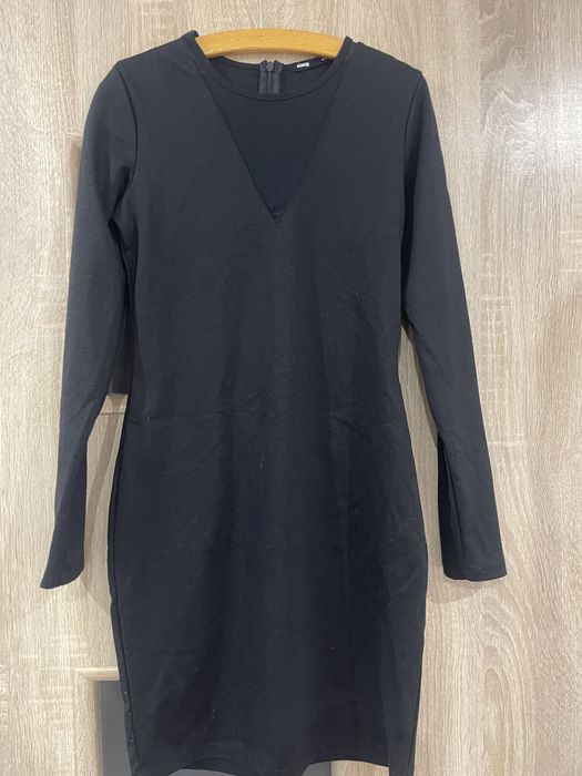 Elegancka czarna sukienka rozmiar S