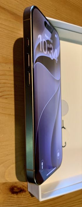 Iphone 16 Pro • para peças ou reparação • Oportunidade
