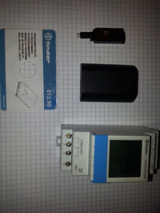 Programator tygodniowy elektroniczny, astronomicznyfirmy FINDER