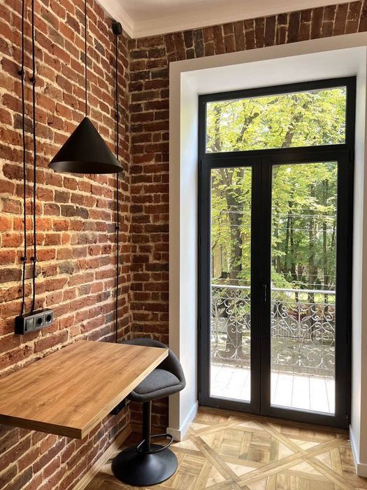 Розблокування вікон, змащування фурнітури, заміна механізму вікна