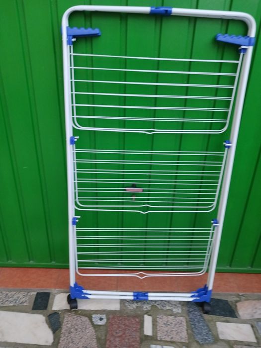 Estendal para secar roupa,fácil arrumação,novo