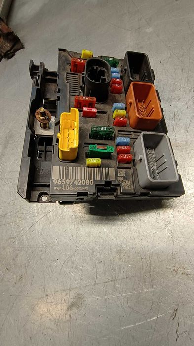 Peugeot Citroen Moduł  skrzynka BSM