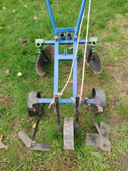 Ручной плуг, культиватор, сапач