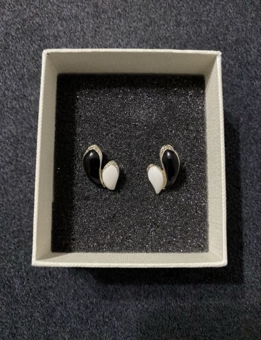 Kolczyki   biało-czarne