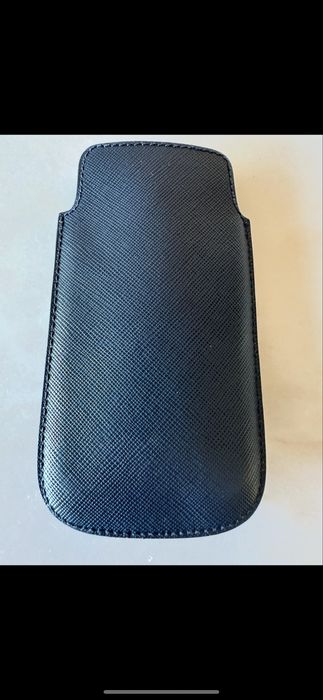 Bolsa em pele cinzenta da Prada