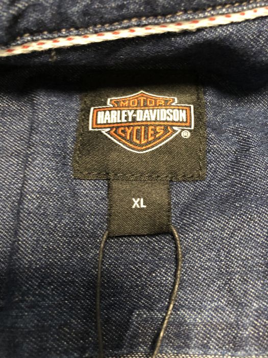 Мужская джинсовая рубашка