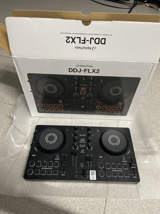 Pioneer ddj flx2 nova (acompanha caixa)
