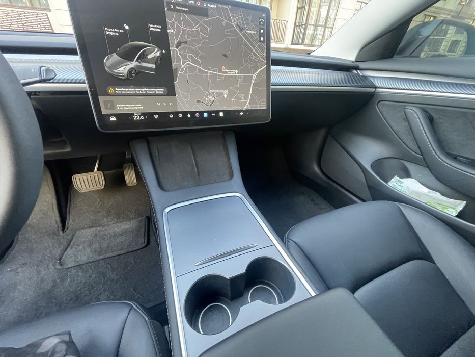 Tesla Model 3 2022 Рестайлінг