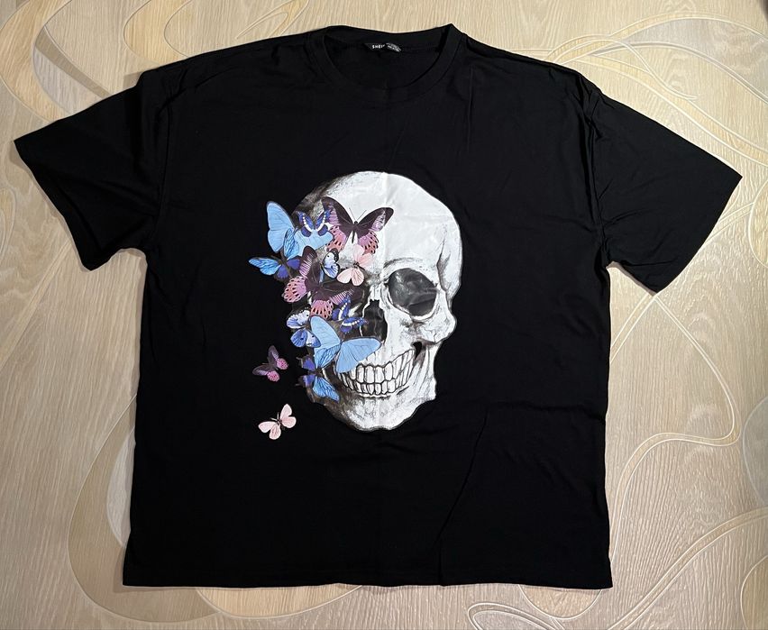 Футболка чорна з черепом shein розмір L