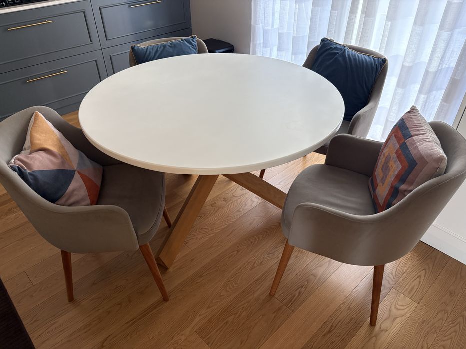 Conjunto mesa cozinha e 4 cadeiras
