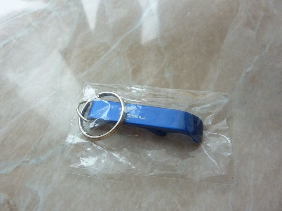 Extra brelok do kluczy G.Skill - otwieracz do butelek nowy