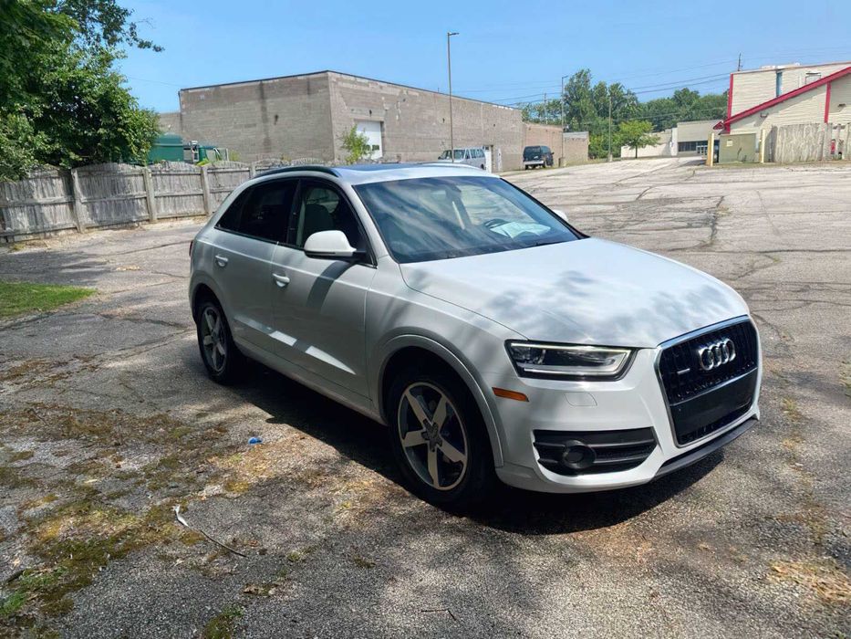 Audi Q3 quattro Premium Plus      2015