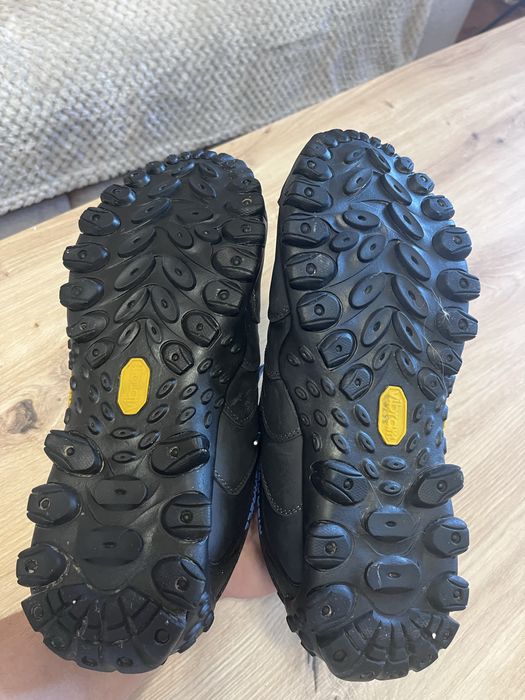 кросівки чоловічі трекінгові  merrell  outdoor vibram