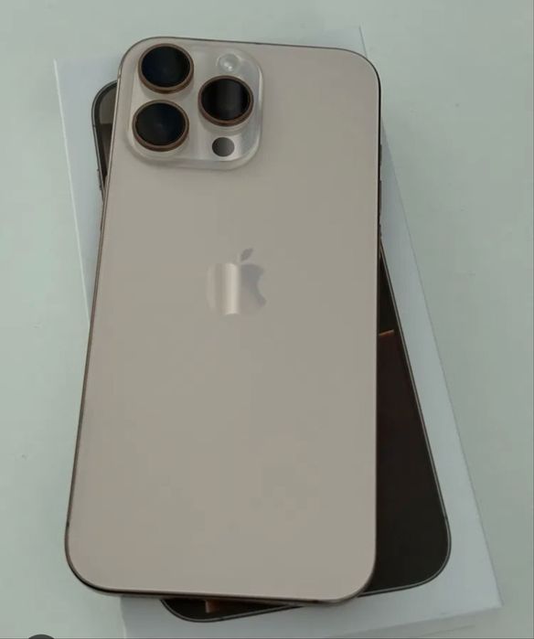 iPhone 16 Pro Max 256GB gold