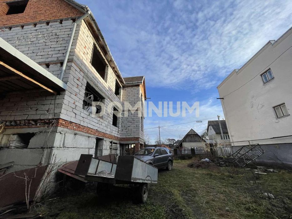 Продається будинок в селі Іза