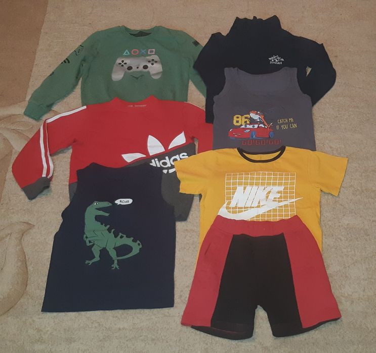 Дитячі речі б/в. Орієнтовно на 6 років. Все за 220 грн.