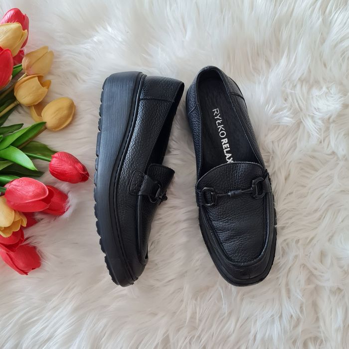 Nowe Ryłko Relax - Czarne Skórzane Mokasyny z klamrą na Koturnie 36