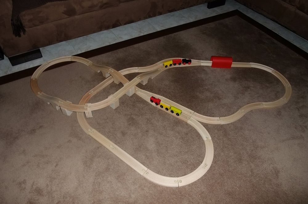 Pista de comboio madeira
