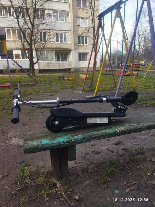 Електросамокат (дитячий)