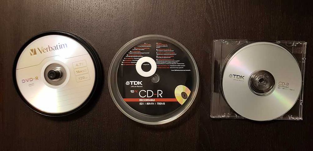 11 CD-R + 5 DVD-R + 2 VHS (Plextor, HP, TDK, Sony, Verbatim)