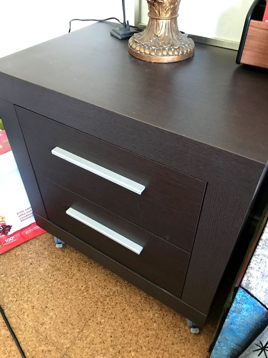 1 Excelente Secretária e 1 Cubo Gavetas Madeira