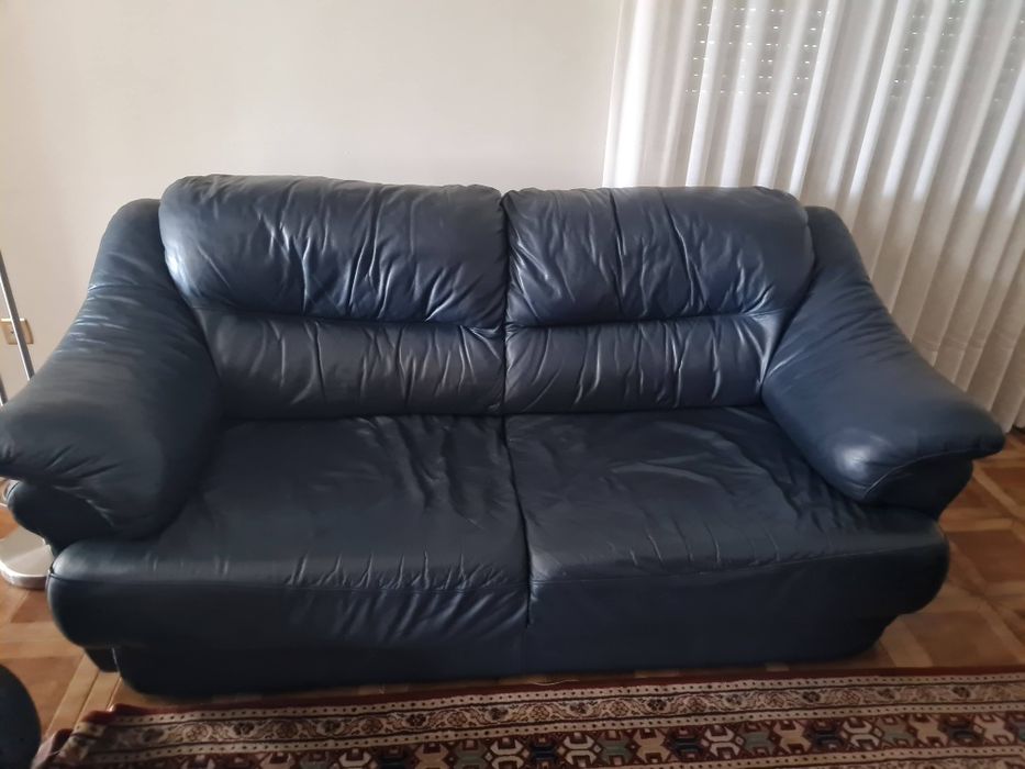 Conjunto de sofás em pele