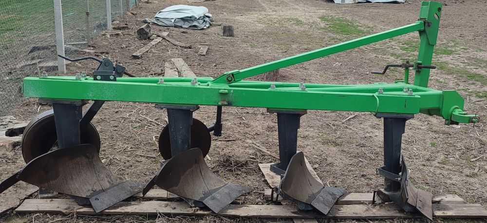 Продам плуг BOMET 4-30