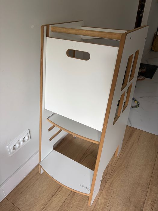 Kitchen Helper Tuptiwood