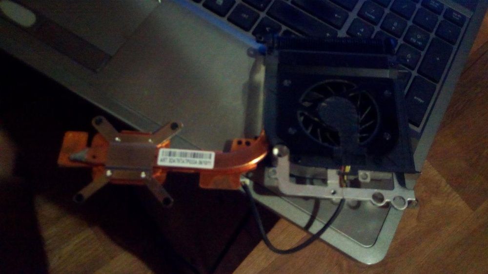 остатки hр dv9000 гарний стан