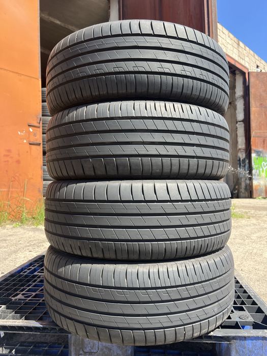 215/55r17 Goodyear Efficient grip performance шини літні комплект