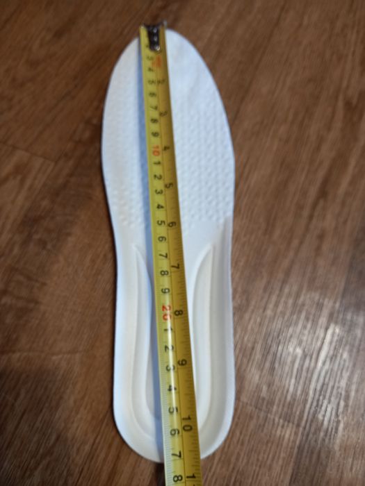 Кросівки чоловічі