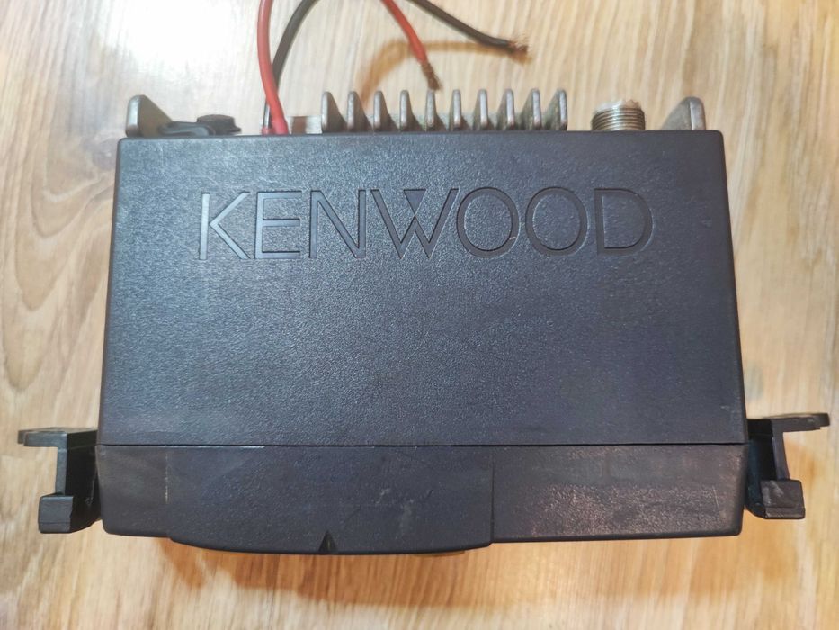 Автомобильная базовая цифро-аналоговая рация Kenwood TK-8108 UHF 25Вт