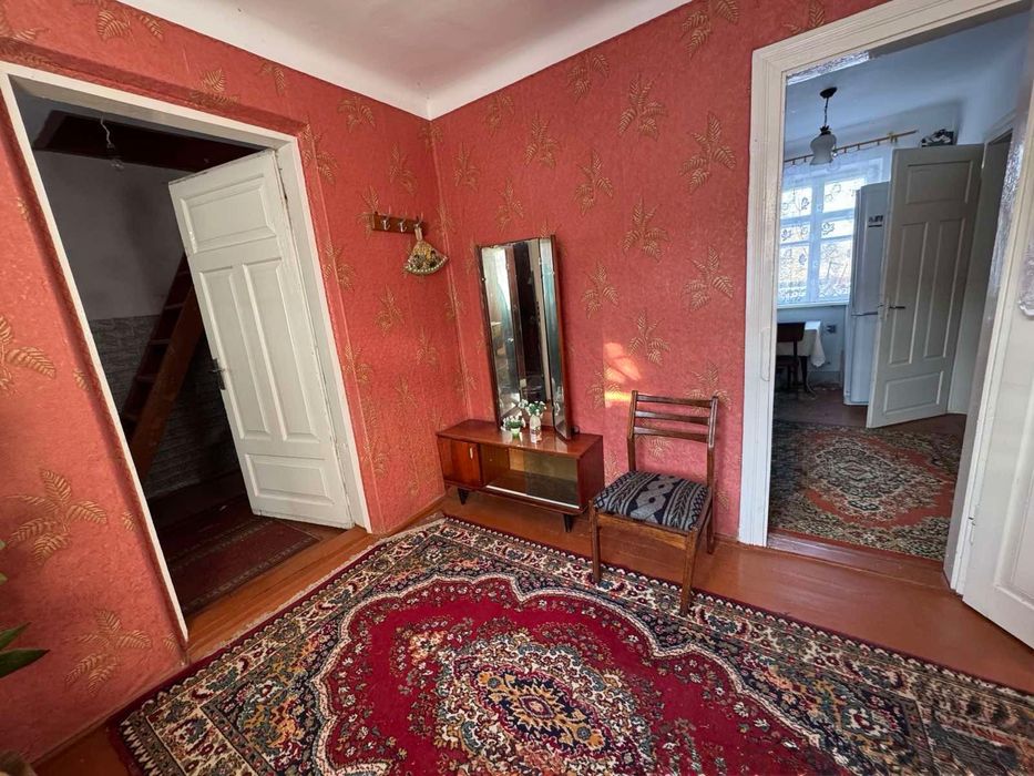 Продаж затишного будинку з ділянкою у с. Пустомити. Рівненський район.