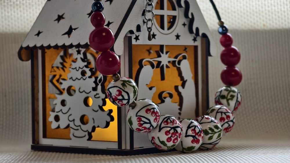 Намисто,чокер,буси,гердан ,прикраса на Різдво