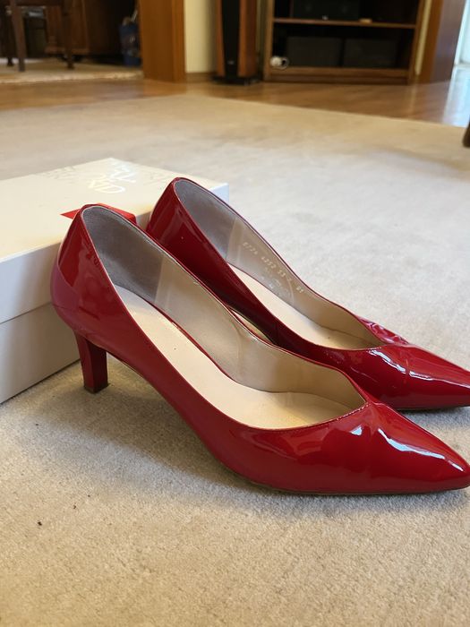 Czerwone szpilki skórzane högl