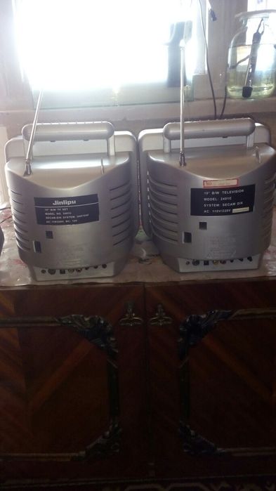 Продается два черно-белые телевизора